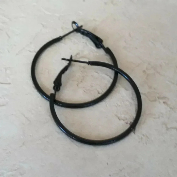 Sleek Black Enamel Hoop Earrings 35mm 1.4" Leverback Minimalist Classic Style - Picture 2 of 4